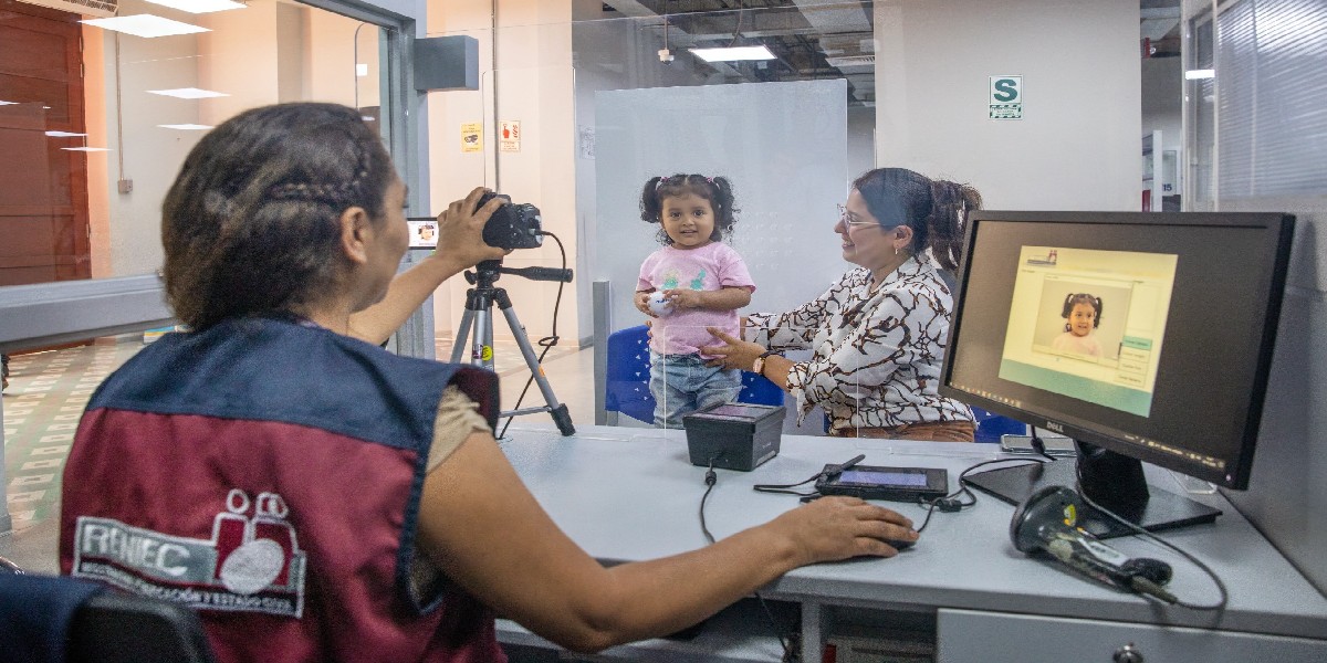Foto gratis desde los 8 meses de edad ya supera los 6.400 niños