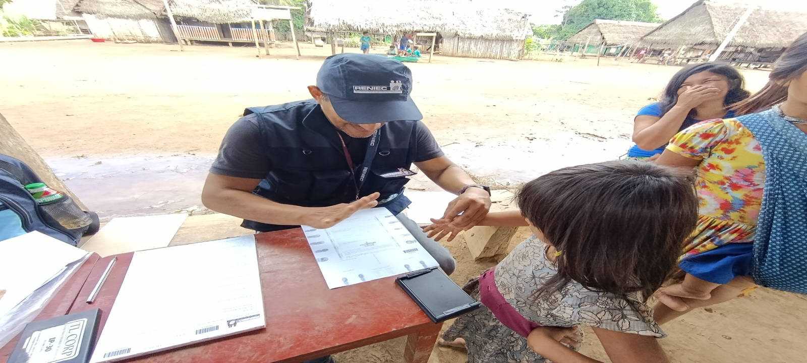 Reniec garantiza identidad a más de 70 niños de la nación Chapra