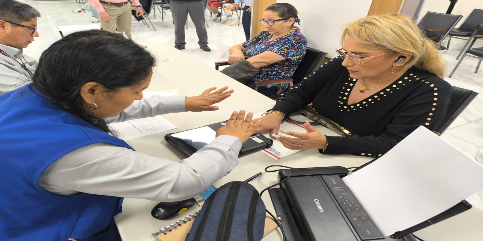 ¡Atención peruanos en Estados Unidos! Reniec actualizará DNI para las Elecciones Generales 2026